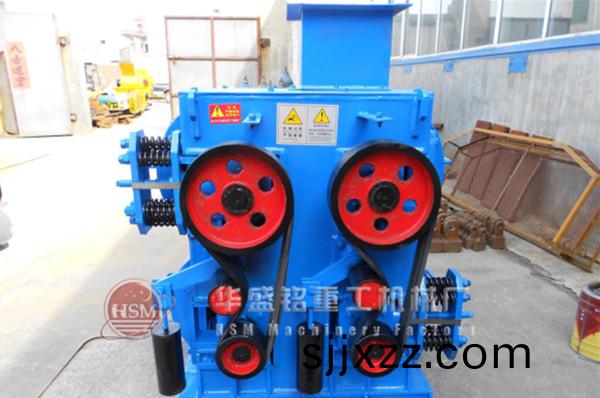 四(si)輥破(po)碎機