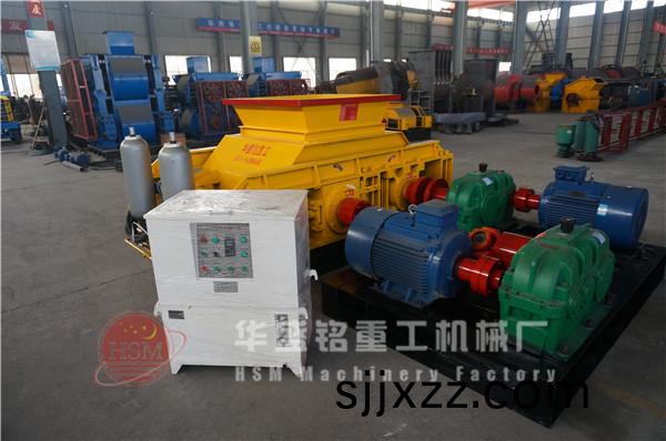 雙齒(chi)輥(gun)破碎(sui)機圖(tu)片(pian)
