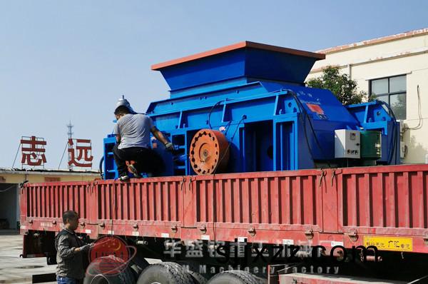 對輥破(po)碎(sui)機(ji)髮(fa)貨(huo)圖