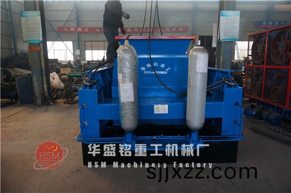 對輥破(po)碎(sui)機(ji)圖(tu)片