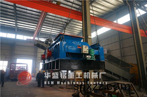 雙齒(chi)輥破(po)碎(sui)機(ji)圖(tu)片(pian)