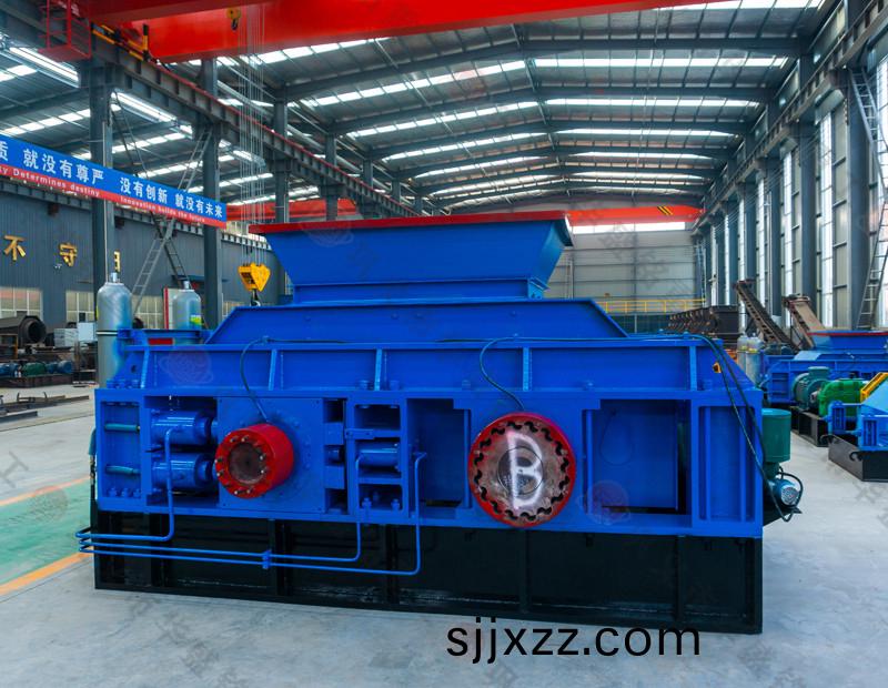 對輥破(po)碎(sui)機(ji)