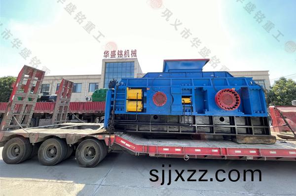 1810對(dui)輥(gun)破(po)碎(sui)機髮(fa)貨(huo)
