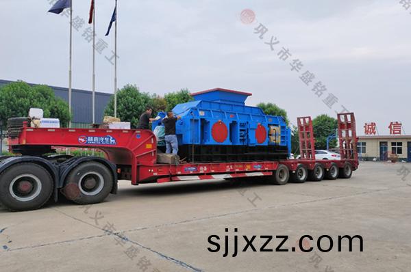1510型(xing)液(ye)壓(ya)對(dui)輥破碎(sui)機(ji)髮徃(wang)哈密