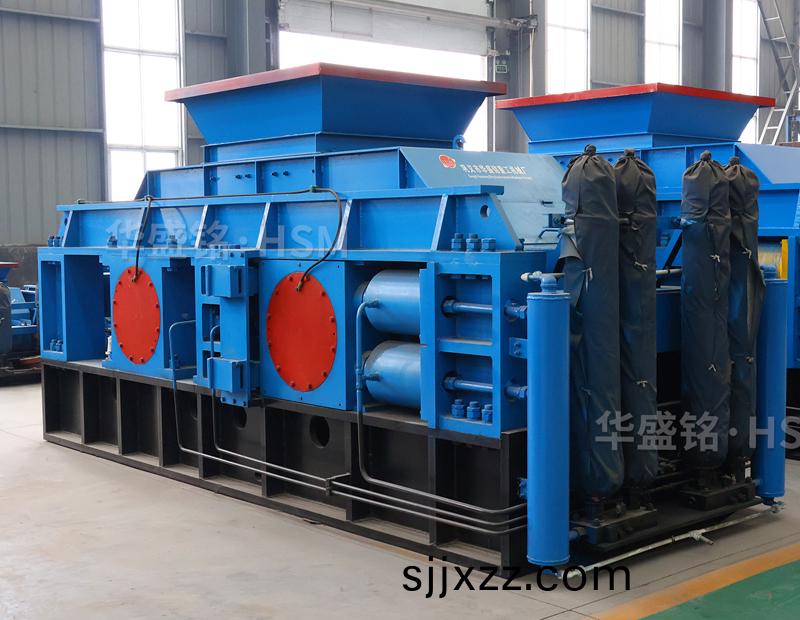 大型液(ye)壓(ya)對(dui)輥製砂機